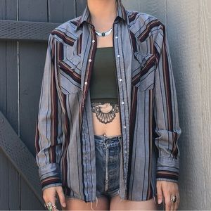 Vintage western pearl snap button down